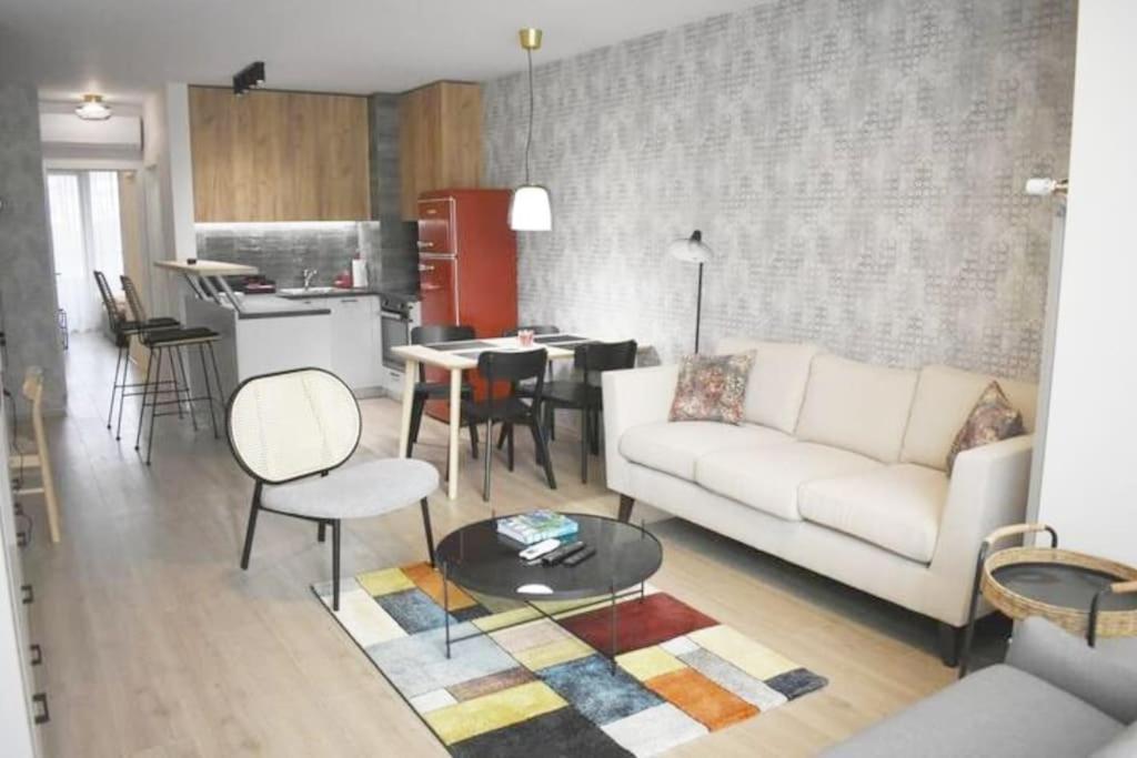 Tokiyo: A Lovely City Center 2 Bedrooms Apartment With Private Parking 索菲亞 外观 照片